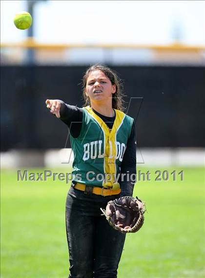 Thumbnail 2 in Le Grand  vs Mariposa (CIF SJS D6 Final) photogallery.
