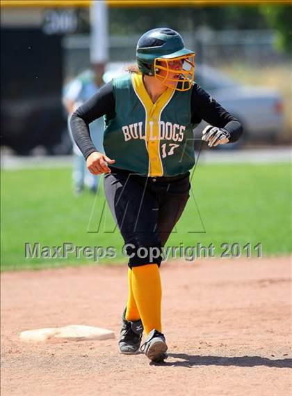 Thumbnail 1 in Le Grand  vs Mariposa (CIF SJS D6 Final) photogallery.
