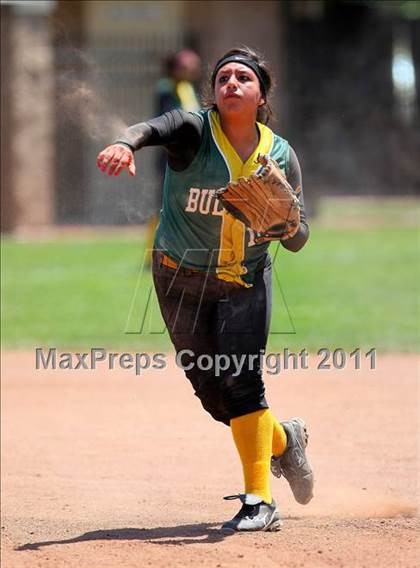 Thumbnail 3 in Le Grand  vs Mariposa (CIF SJS D6 Final) photogallery.
