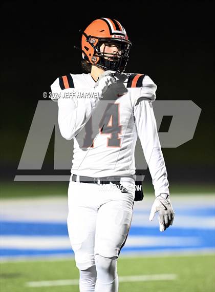 Thumbnail 1 in Hoover @ Lake (OHSAA Division 2 First Round) photogallery.