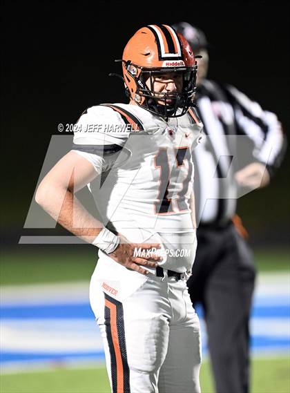 Thumbnail 2 in Hoover @ Lake (OHSAA Division 2 First Round) photogallery.