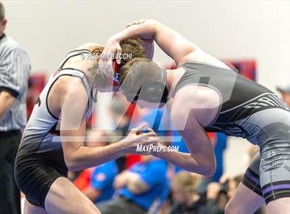 Thumbnail 2 in WVSSAC Class AA/A Region III Championship photogallery.