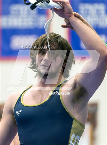 Thumbnail 1 in WVSSAC Class AA/A Region III Championship photogallery.