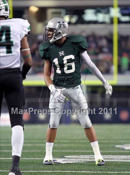 Thumbnail 1 in Fort Bend Hightower vs. Carroll (UIL 5A Division 1 Final) photogallery.