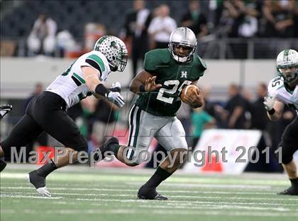 Thumbnail 3 in Fort Bend Hightower vs. Carroll (UIL 5A Division 1 Final) photogallery.