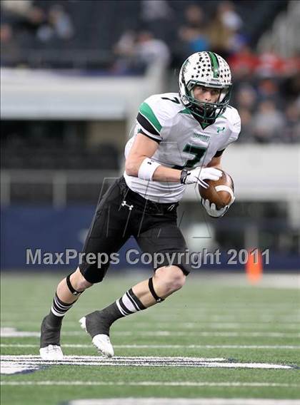 Thumbnail 1 in Fort Bend Hightower vs. Carroll (UIL 5A Division 1 Final) photogallery.