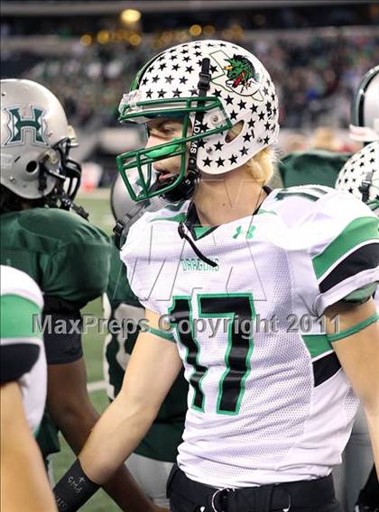 Thumbnail 3 in Fort Bend Hightower vs. Carroll (UIL 5A Division 1 Final) photogallery.