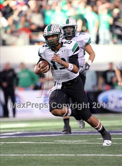 Thumbnail 3 in Fort Bend Hightower vs. Carroll (UIL 5A Division 1 Final) photogallery.