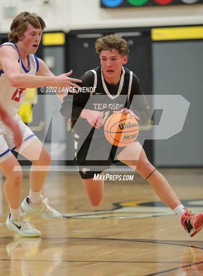Thumbnail 2 in Centaurus vs. Palmer photogallery.