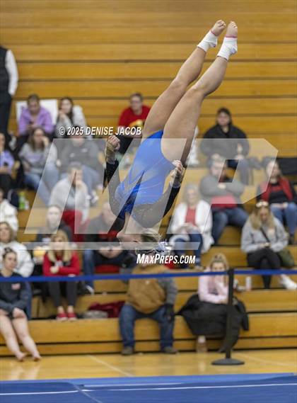 Thumbnail 2 in WIAA Badger Conference (Floor) photogallery.