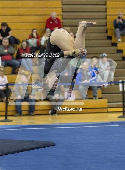 Thumbnail 1 in WIAA Badger Conference (Floor) photogallery.