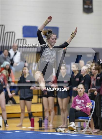 Thumbnail 3 in WIAA Badger Conference (Floor) photogallery.