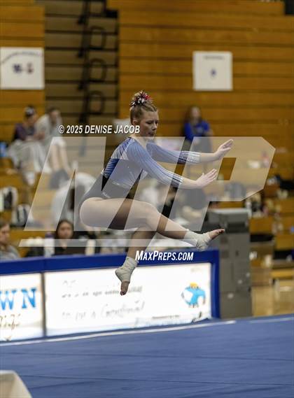 Thumbnail 1 in WIAA Badger Conference (Floor) photogallery.