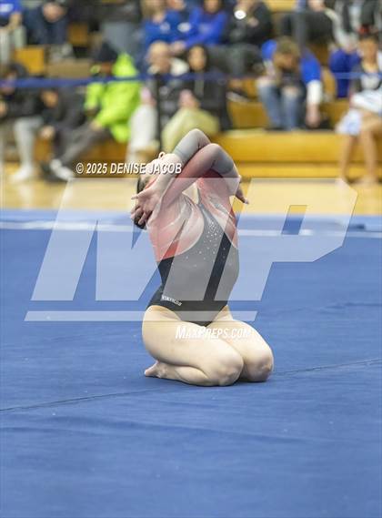 Thumbnail 1 in WIAA Badger Conference (Floor) photogallery.