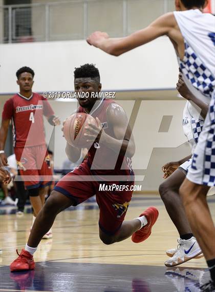 Thumbnail 2 in Eastlake vs Steele Canyon (East vs South Tournament) photogallery.