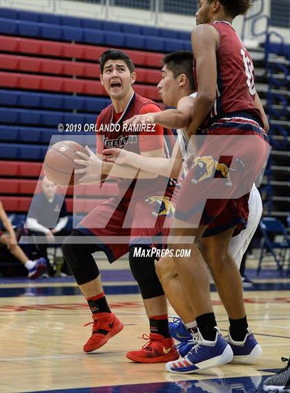 Thumbnail 2 in Eastlake vs Steele Canyon (East vs South Tournament) photogallery.