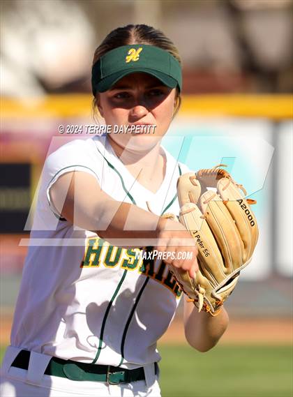 Thumbnail 2 in Cactus Shadows @ Horizon photogallery.