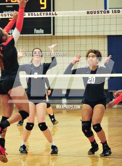Thumbnail 1 in Bellaire @ Lamar photogallery.