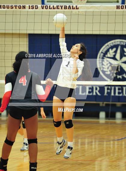 Thumbnail 1 in Bellaire @ Lamar photogallery.