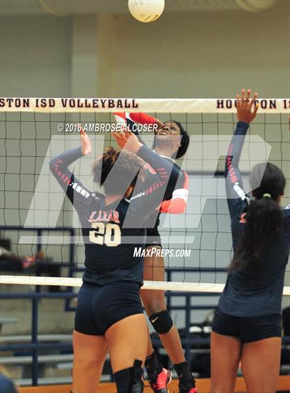 Thumbnail 3 in Bellaire @ Lamar photogallery.