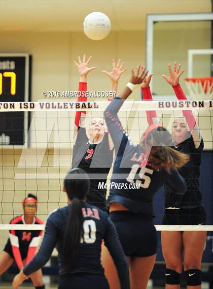 Thumbnail 2 in Bellaire @ Lamar photogallery.