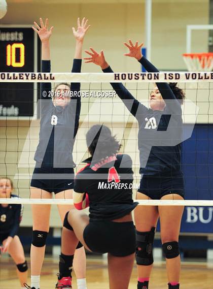 Thumbnail 2 in Bellaire @ Lamar photogallery.