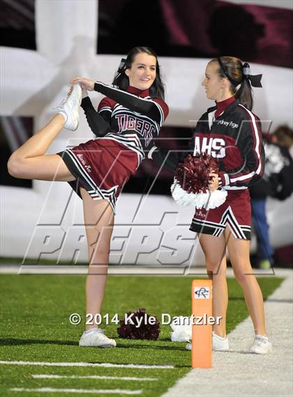Thumbnail 1 in Gunter vs. Arp (UIL 3A Division 2 Region 2 Area) photogallery.