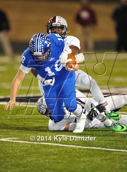 Thumbnail 2 in Gunter vs. Arp (UIL 3A Division 2 Region 2 Area) photogallery.