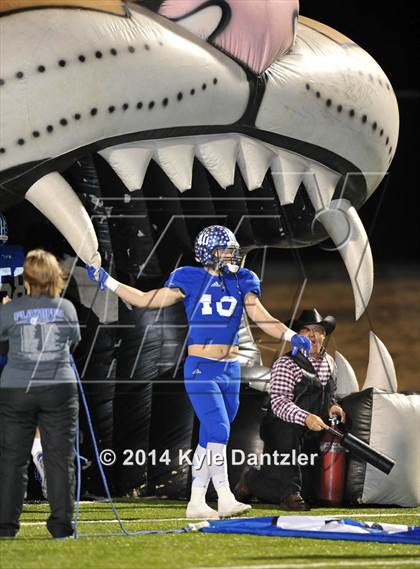 Thumbnail 3 in Gunter vs. Arp (UIL 3A Division 2 Region 2 Area) photogallery.