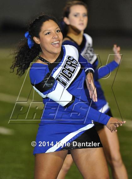 Thumbnail 3 in Gunter vs. Arp (UIL 3A Division 2 Region 2 Area) photogallery.