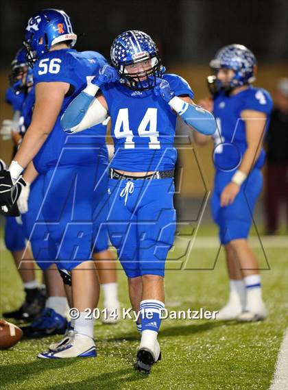 Thumbnail 3 in Gunter vs. Arp (UIL 3A Division 2 Region 2 Area) photogallery.
