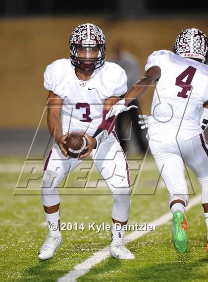 Thumbnail 2 in Gunter vs. Arp (UIL 3A Division 2 Region 2 Area) photogallery.