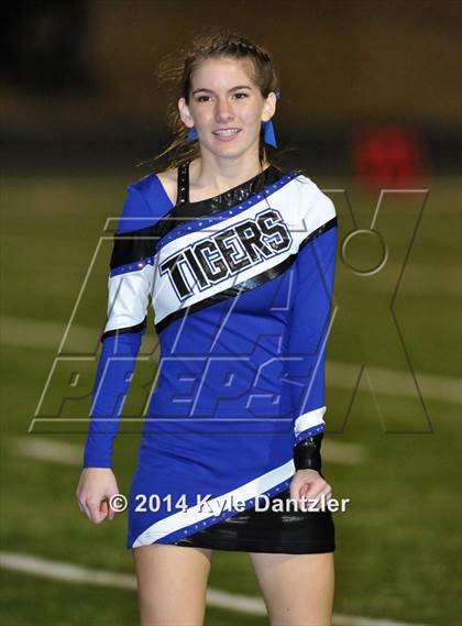 Thumbnail 3 in Gunter vs. Arp (UIL 3A Division 2 Region 2 Area) photogallery.
