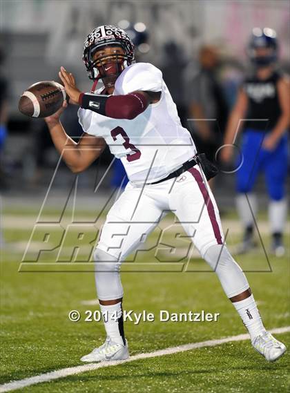 Thumbnail 2 in Gunter vs. Arp (UIL 3A Division 2 Region 2 Area) photogallery.