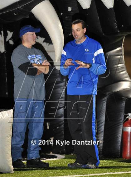 Thumbnail 1 in Gunter vs. Arp (UIL 3A Division 2 Region 2 Area) photogallery.
