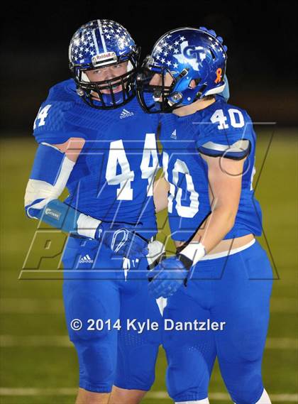 Thumbnail 1 in Gunter vs. Arp (UIL 3A Division 2 Region 2 Area) photogallery.