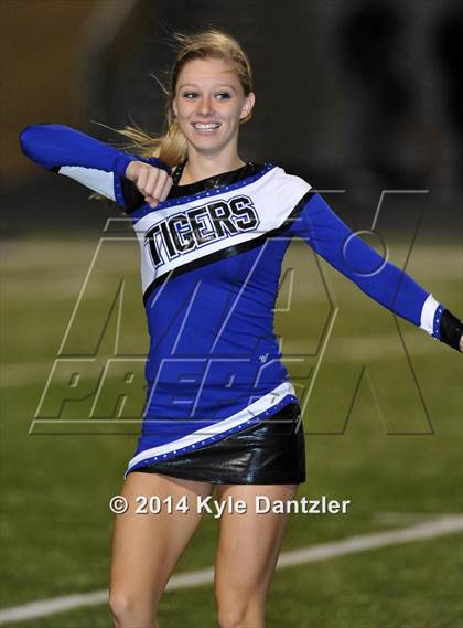 Thumbnail 2 in Gunter vs. Arp (UIL 3A Division 2 Region 2 Area) photogallery.