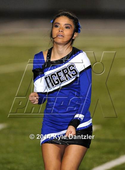 Thumbnail 2 in Gunter vs. Arp (UIL 3A Division 2 Region 2 Area) photogallery.