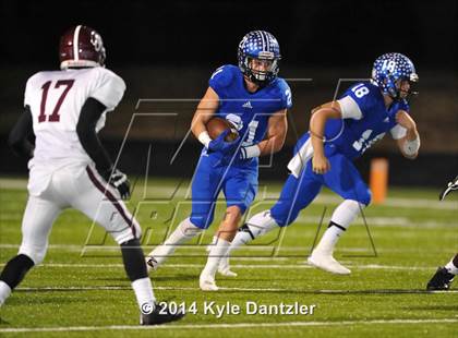 Thumbnail 2 in Gunter vs. Arp (UIL 3A Division 2 Region 2 Area) photogallery.