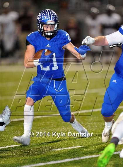 Thumbnail 3 in Gunter vs. Arp (UIL 3A Division 2 Region 2 Area) photogallery.