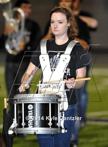 Thumbnail 2 in Gunter vs. Arp (UIL 3A Division 2 Region 2 Area) photogallery.