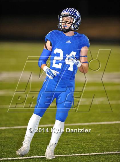 Thumbnail 3 in Gunter vs. Arp (UIL 3A Division 2 Region 2 Area) photogallery.