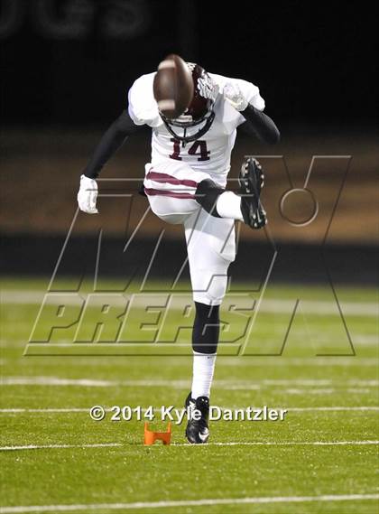 Thumbnail 3 in Gunter vs. Arp (UIL 3A Division 2 Region 2 Area) photogallery.