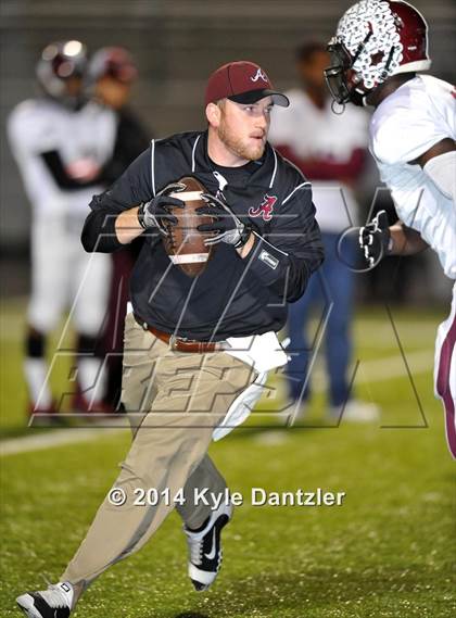 Thumbnail 1 in Gunter vs. Arp (UIL 3A Division 2 Region 2 Area) photogallery.