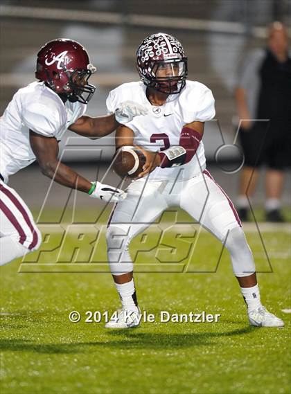 Thumbnail 2 in Gunter vs. Arp (UIL 3A Division 2 Region 2 Area) photogallery.