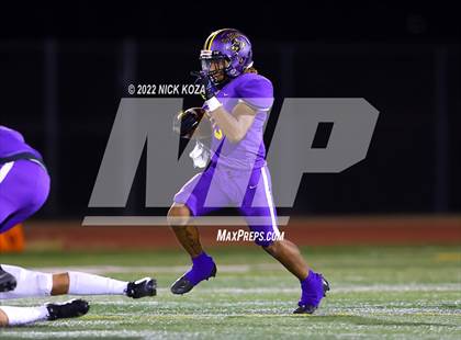Thumbnail 2 in Lynwood vs. Cabrillo photogallery.