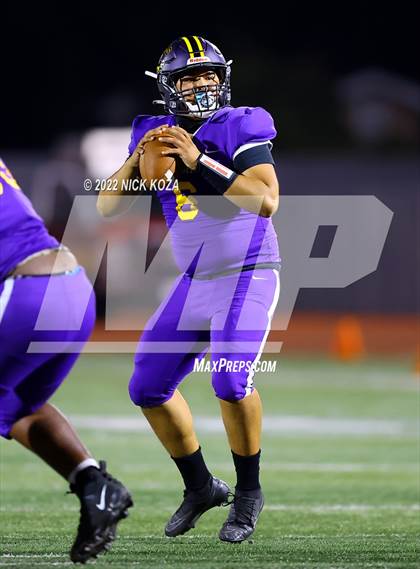 Thumbnail 2 in Lynwood vs. Cabrillo photogallery.