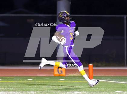 Thumbnail 3 in Lynwood vs. Cabrillo photogallery.