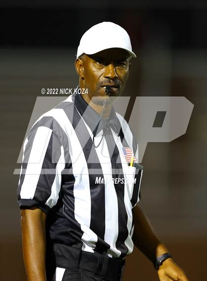 Thumbnail 2 in Lynwood vs. Cabrillo photogallery.
