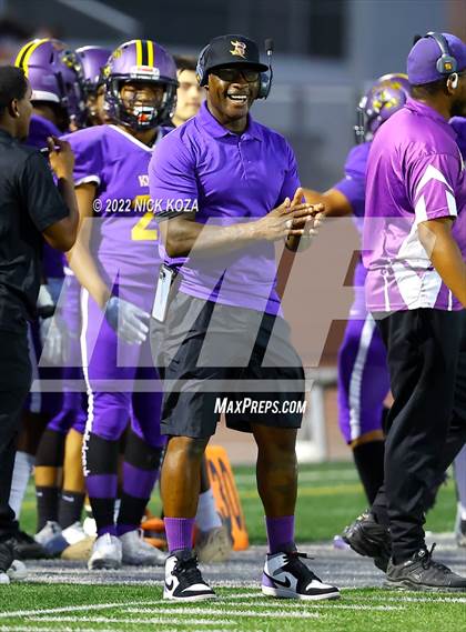 Thumbnail 1 in Lynwood vs. Cabrillo photogallery.